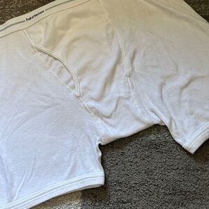 Fruit of the Loom Men's White Boxer Briefs - Classic Support
